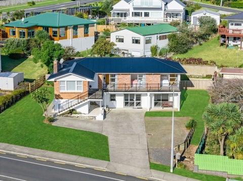 4 Bankart Street, Raglan, Raglan