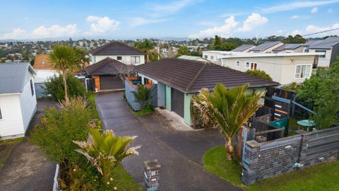 81 Royal Road, Massey, Auckland