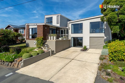 51 Earls Road, Saint Clair, Dunedin