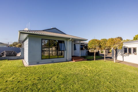 28 Peppertree Glade, Kelvin Grove, Palmerston North