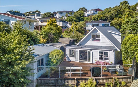 68 Eskdale Road, Papakowhai, Porirua