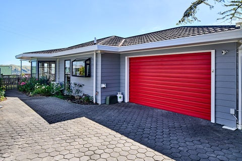 12B Kentwood Drive, Woodridge, Wellington