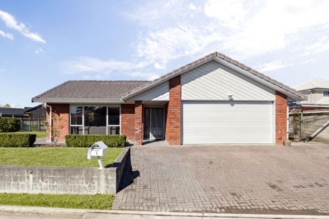 1 The Avenue, Harrowfield, Hamilton