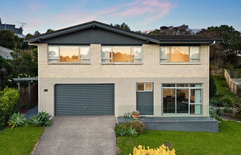 8 Coromandel Crescent, Mairangi Bay, Auckland