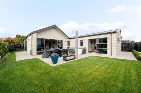 2 Probert Crescent, Chartwell, Hamilton