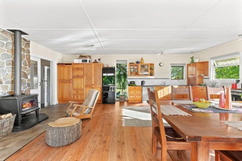 656 East Takaka Road, East Takaka