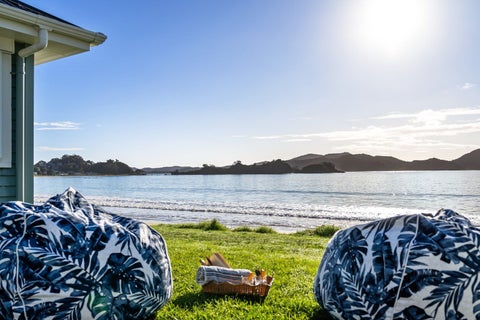 37B Te Kapua Street, Oakura, Hikurangi