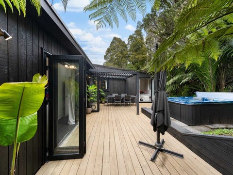 3 Huia Road, Titirangi, Auckland