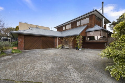 35 Springdale Grove, Fitzherbert, Palmerston North
