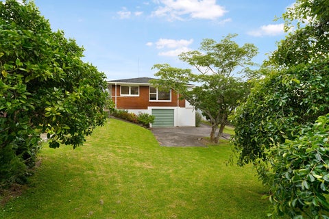 2/7 Windermere Crescent, Blockhouse Bay, Auckland