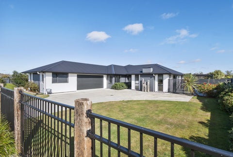 141 Pharazyn Street, Maewa, Feilding