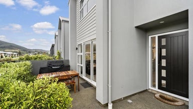 20 Bluff Road, Kenepuru, Porirua