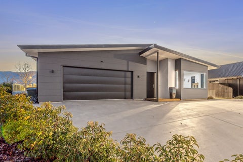 7 Tahi ST, Albert town, Wanaka