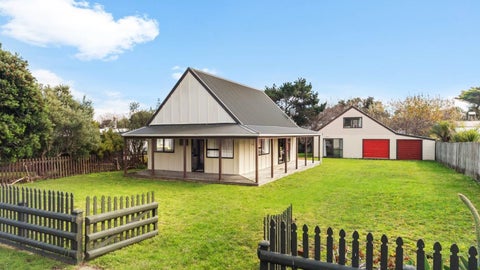 5 Cordyline Road, Port Waikato, Port Waikato