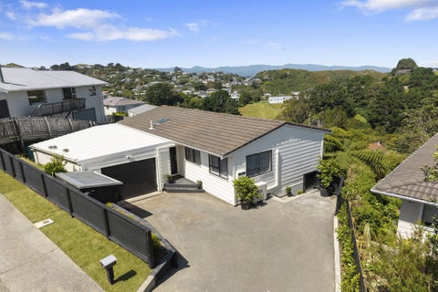 3 Evesham Place, Newlands, Wellington