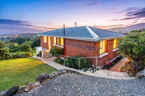8 Watkin Street, Pine Hill, Dunedin