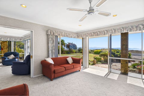 15 Selwyn Street, Pohara