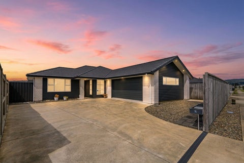 96 Johnstone Drive, Fitzherbert, Palmerston North