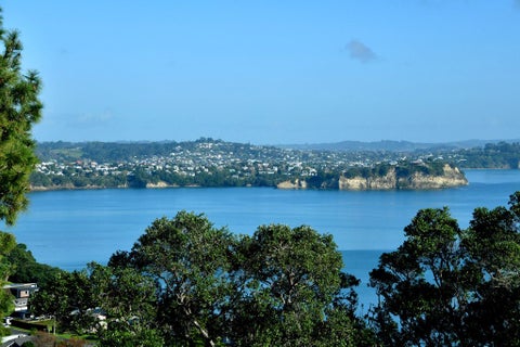 25 Roberts Road, Matakatia, Whangaparaoa