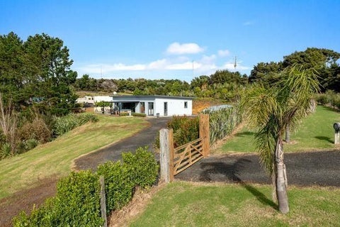 124 Te Kanae Road, Helensville