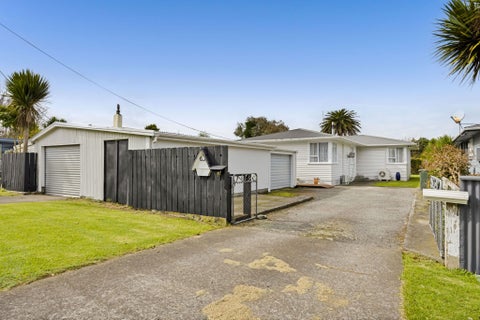 63 Longfellow Road, Opunake