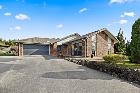 5 Omana Avenue, Helensville