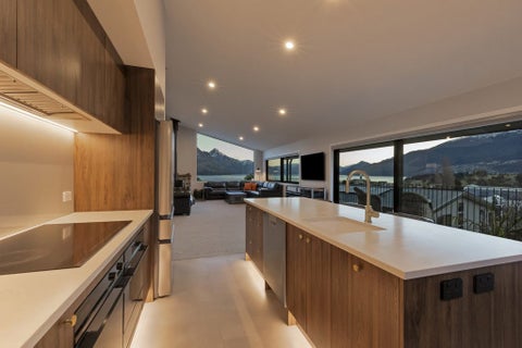 18 Poplar Drive, Kelvin Heights, Queenstown