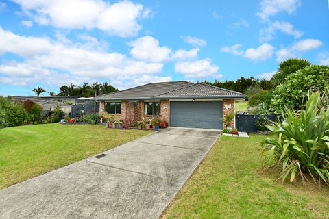 13 Omana Avenue, Helensville