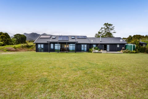 749 Upper Pitone Road, Pitone, New Plymouth