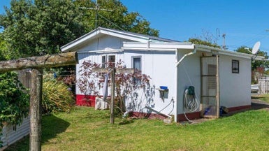4 James Mcleod Road, Helensville