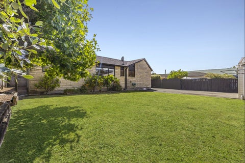 12 Harcourt Place, Wakefield, Wakefield