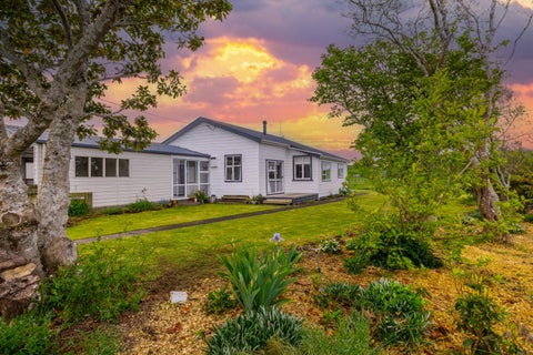 847 East Road, Toko, Stratford
