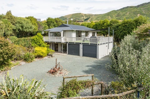 169 Cable Bay Road, Nelson