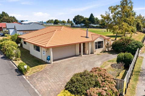 43 Kiddle Drive, Hilltop, Taupo