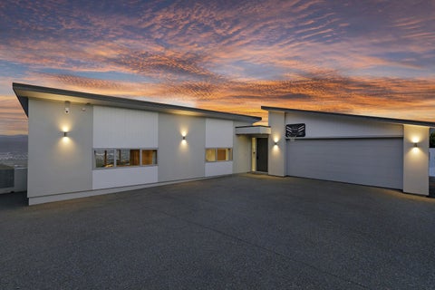 34 Arahiwi Grove, Tirohanga, Lower Hutt