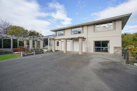 29 District Road, Kennington