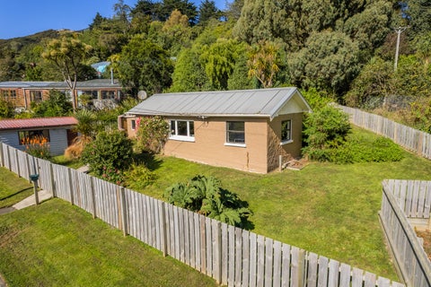 18 Allans Beach Road, Portobello, Dunedin
