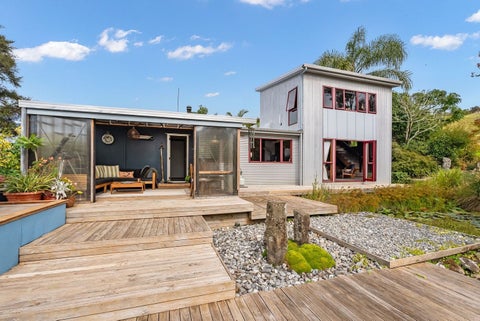 2080 State Highway 1, Hukerenui, Hikurangi
