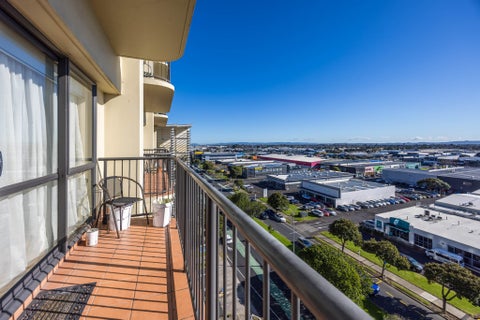 7C/18 Ronwood Avenue, Manukau, Auckland