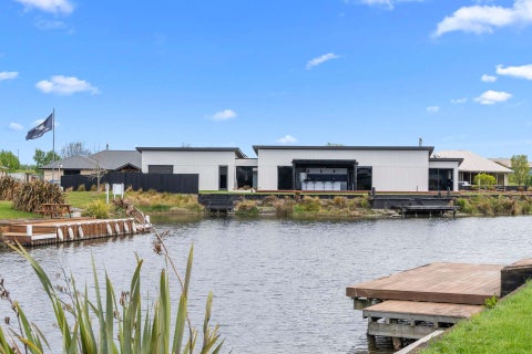 8 Halston Close, Huntingdon, Ashburton