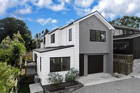 14A Oaktree Avenue, Browns Bay, Auckland