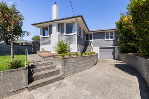 53 Tararua Terrace, Cloverlea, Palmerston North