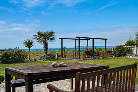 208 Rarangi Beach Road, Rarangi