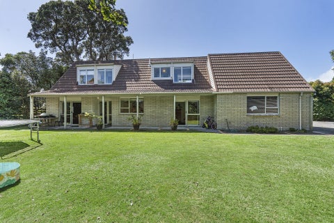 1138 South Road, Oakura, Oakura