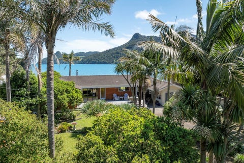 13 Foster Avenue, Huia, Auckland