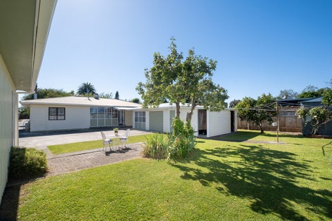 6 Memorial Park Avenue, Haumoana, Haumoana