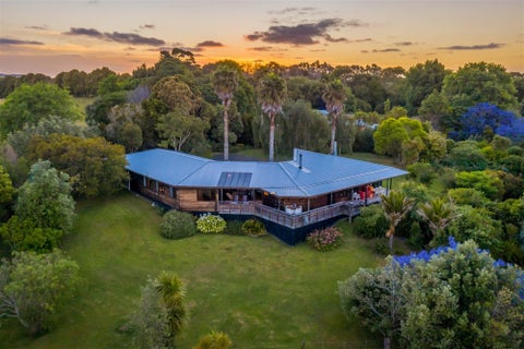 115 Shelly Beach Road, Helensville