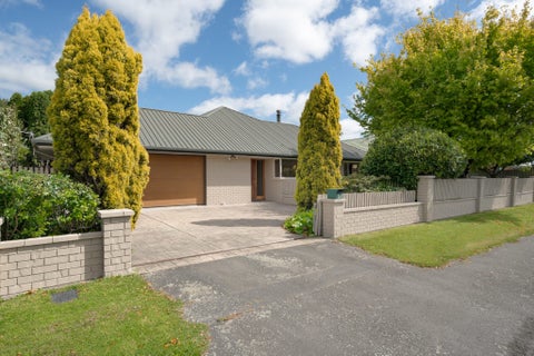 4 Penruddock Rise, Westmorland, Christchurch