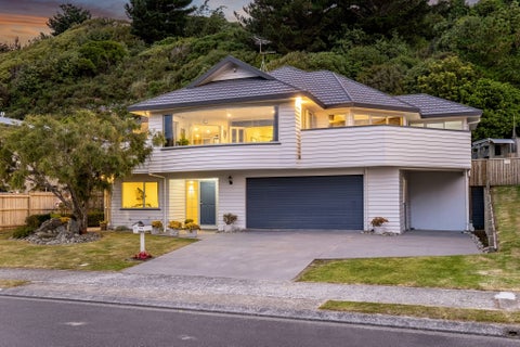 131 Eskdale Road, Papakowhai, Porirua