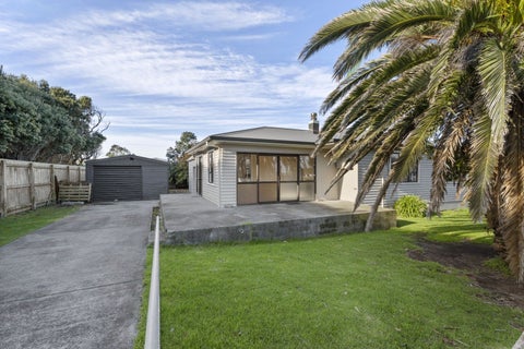 1 Tennyson Street, Opunake